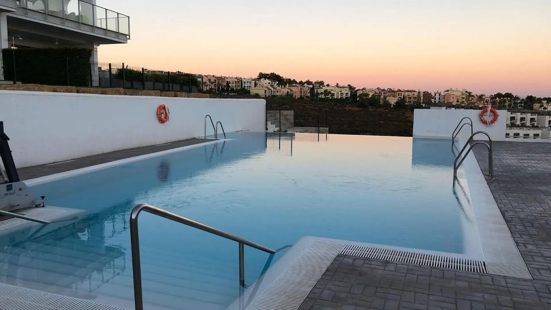 Sunrise Heights 2035 Appartement Manilva Spanje